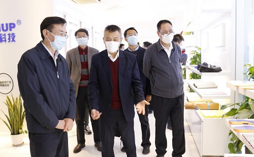 工信部科技司副司长王卫明一行调研园区企业晋大科技